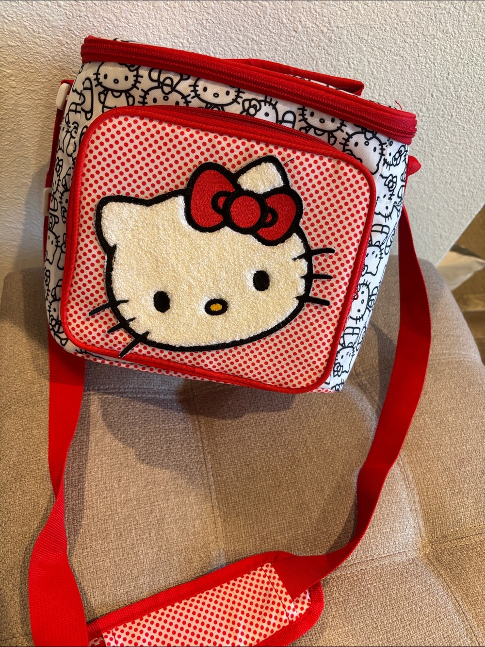 Sanrio Hello Kitty Red & White Crossbody Lunch Tote